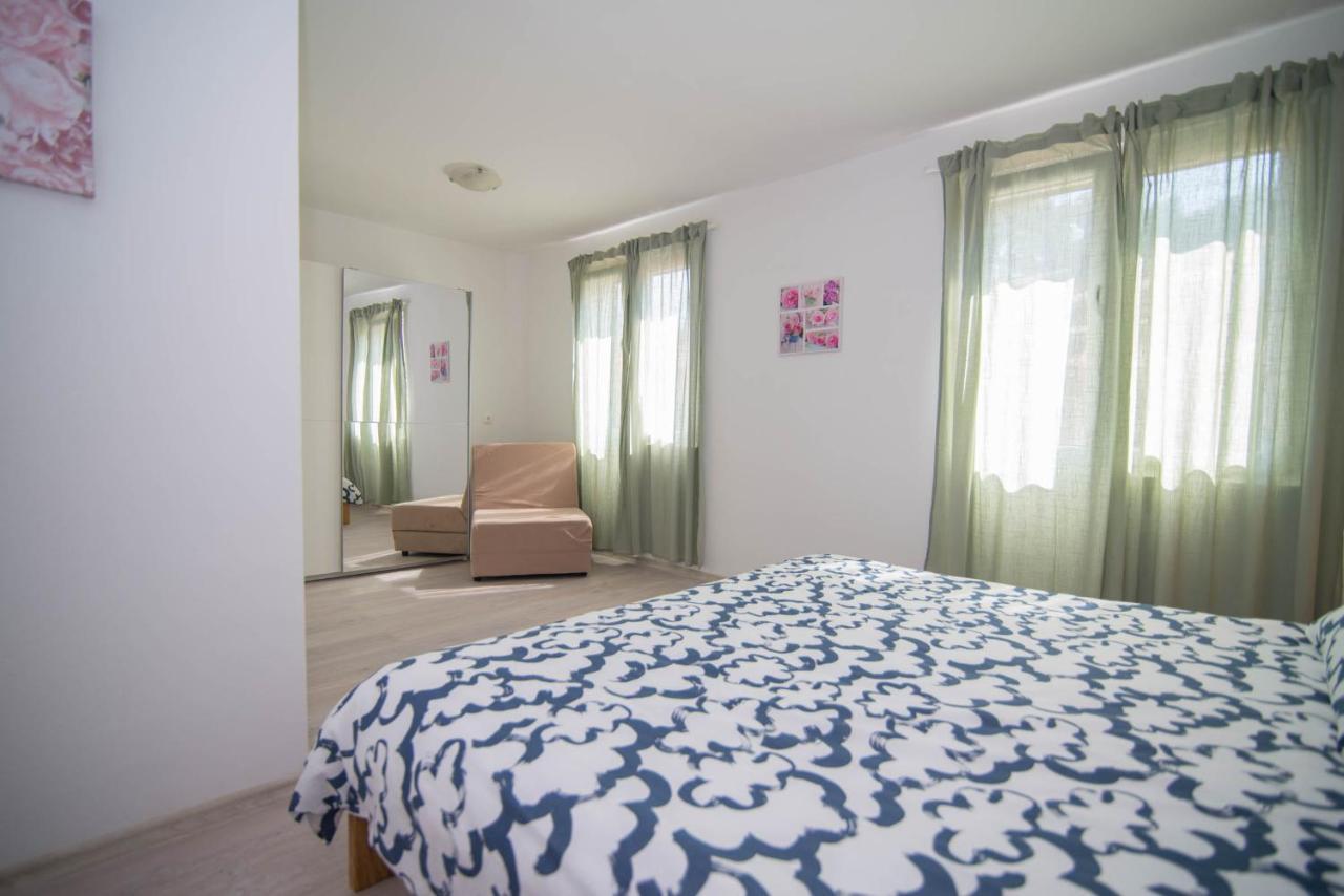 Ivana C6 Veli Losinj Luaran gambar