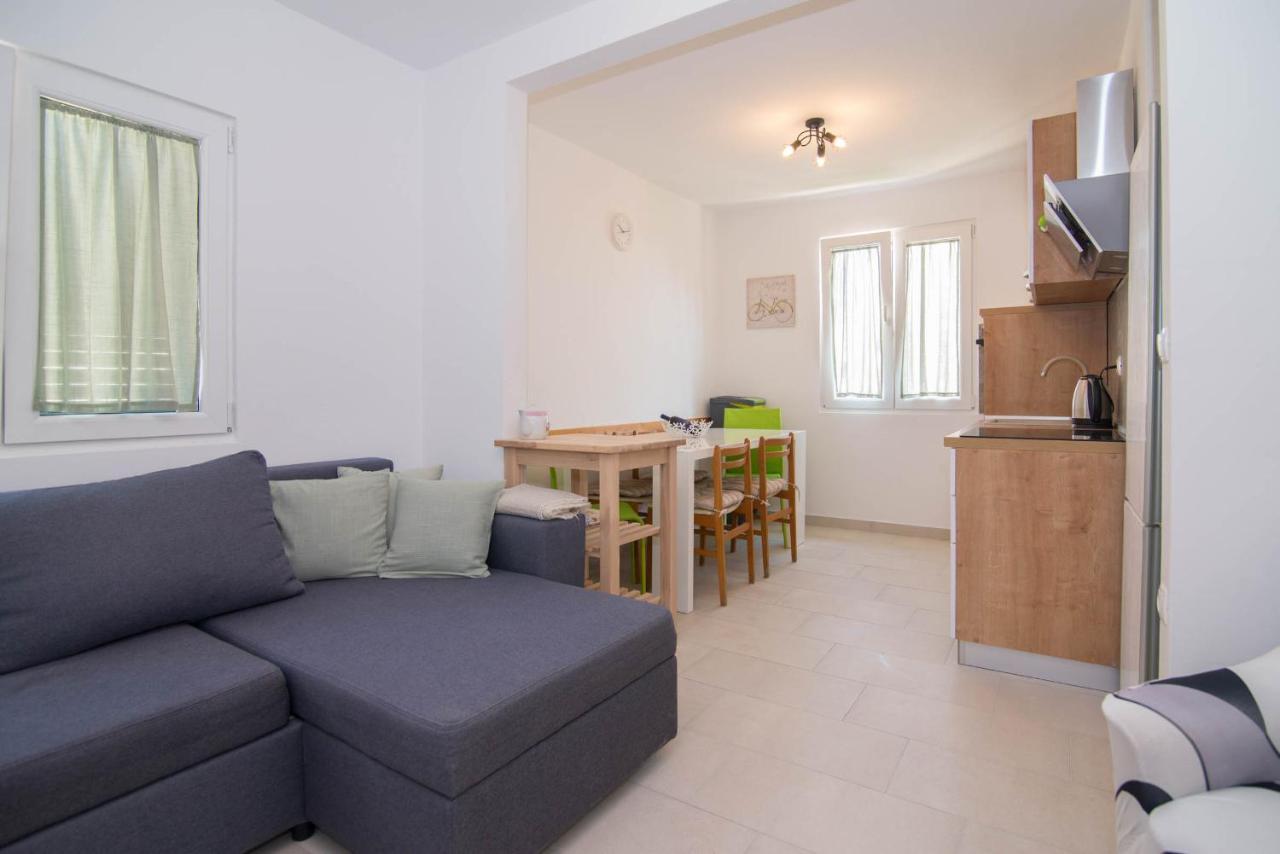 Ivana C6 Veli Losinj Luaran gambar