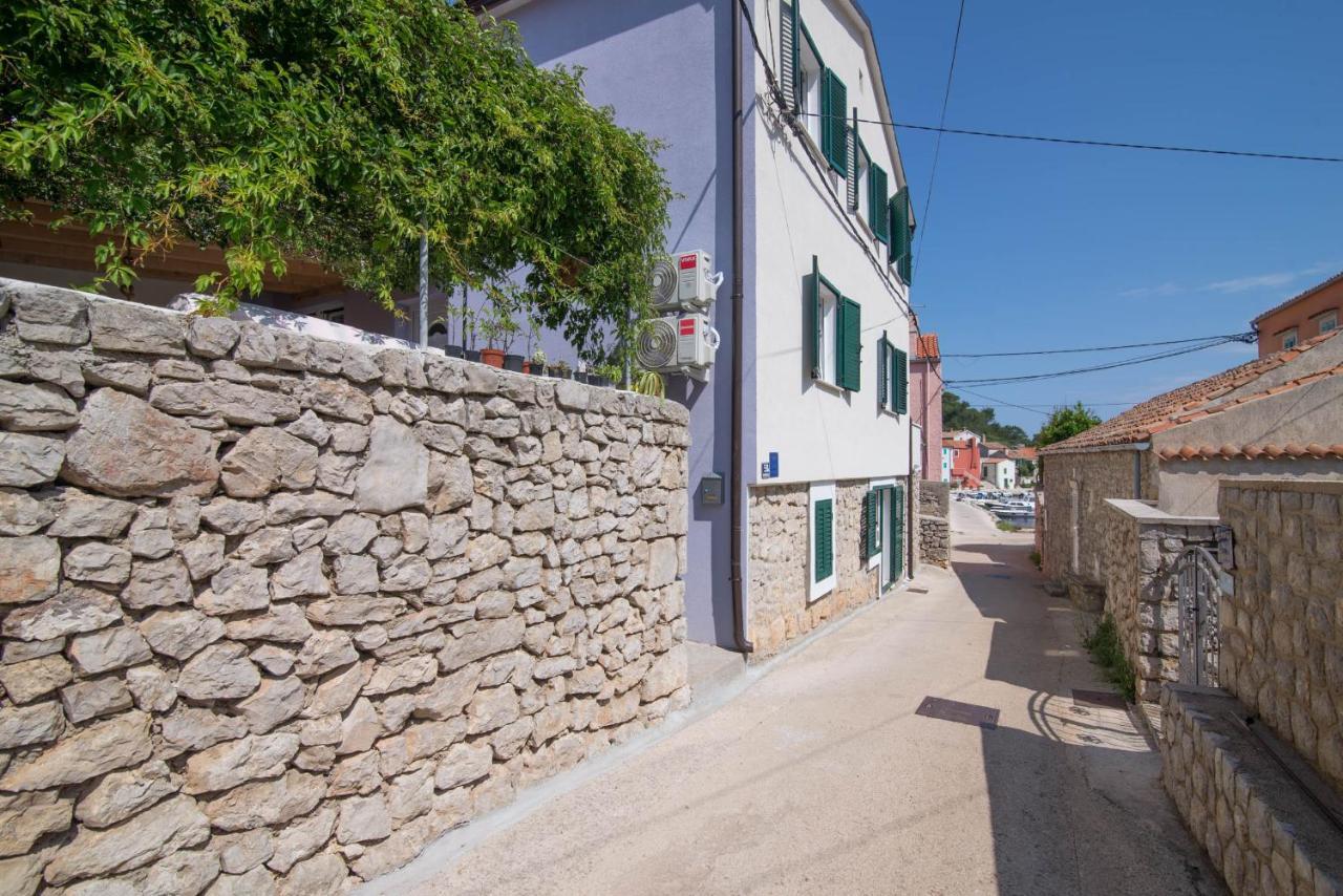Ivana C6 Veli Losinj Luaran gambar